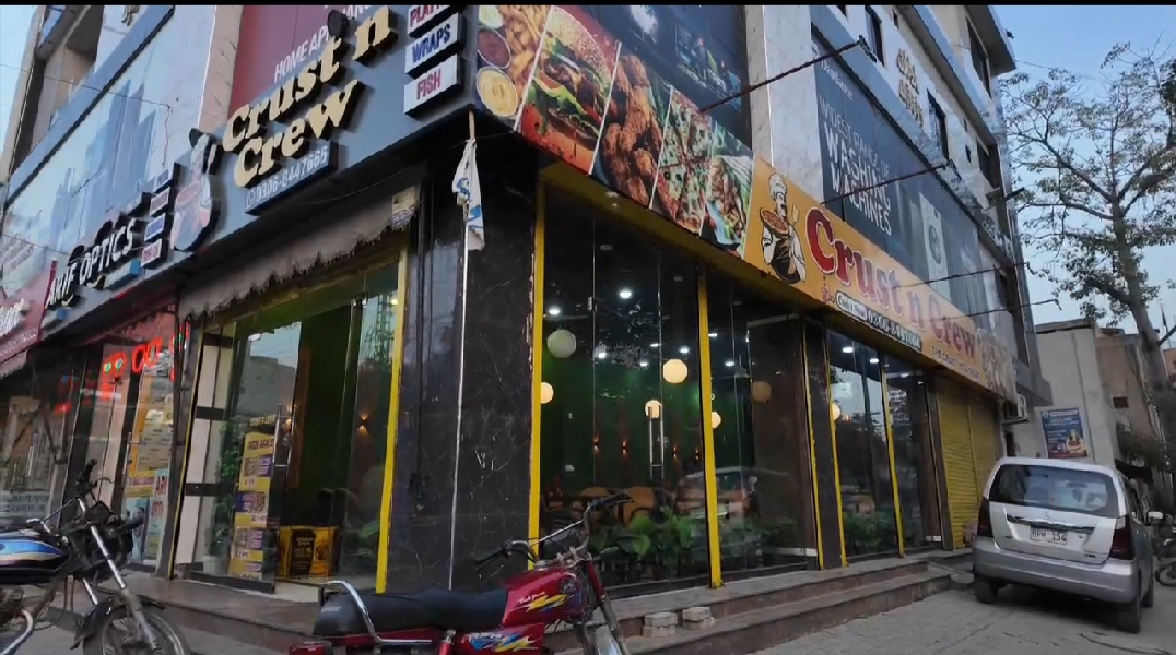 Running fast food restaurant business for sale